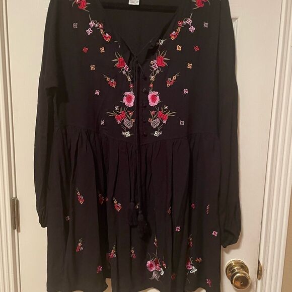 The Pyramid Collection Women’s Black Embroidered Floral Dress M - Picture 16 of 16